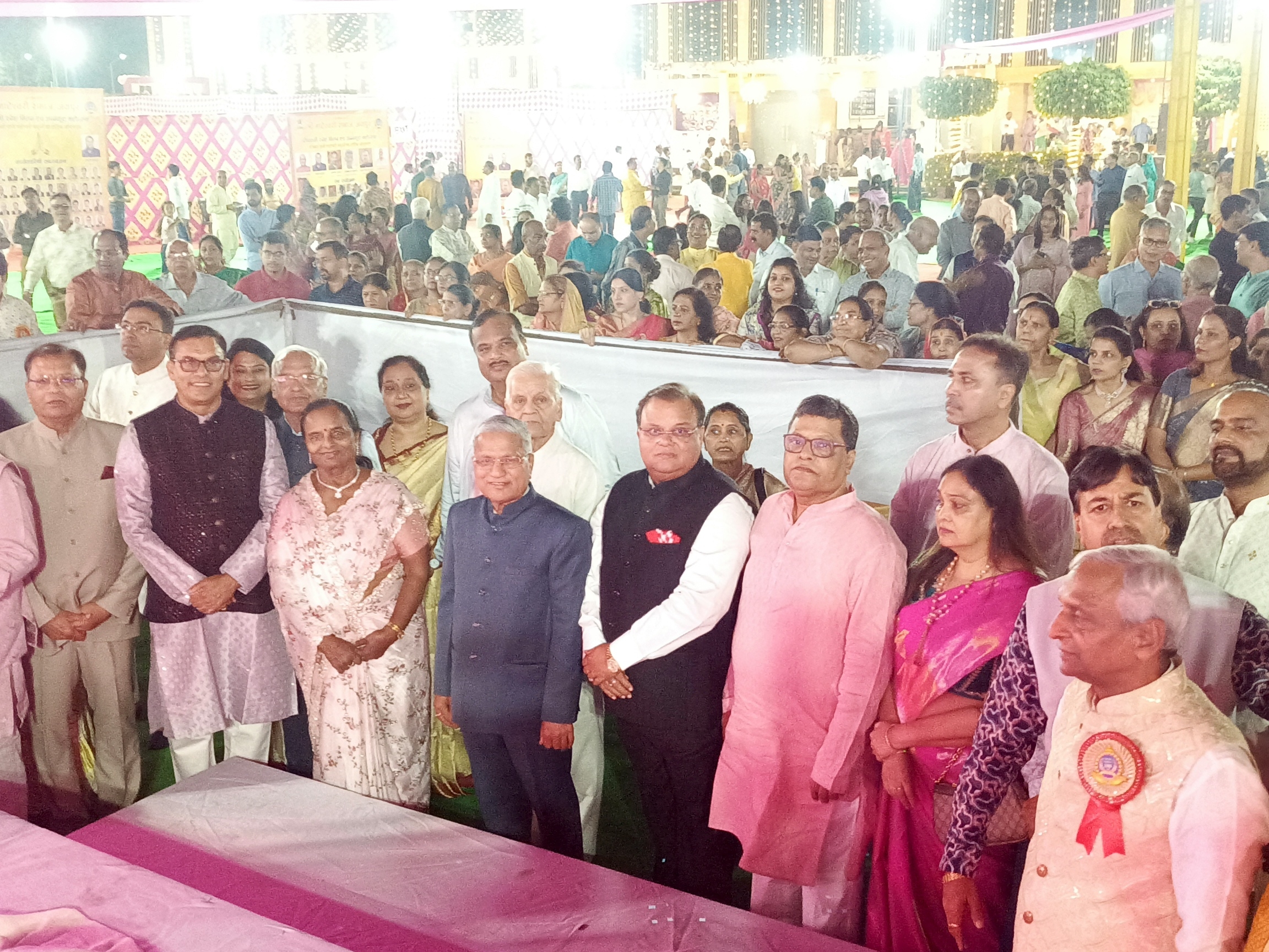 समाज अध्यक्ष केदार मल भाला ने जानकारी दी कि अन्नकूट महोत्सव के लिए आलोक झंवर को संयोजक, रविकान्त मोदानी को शेयर होल्डर संयोजक और श्याम रतन पटवारी को टिकट संयोजक बनाया गया।