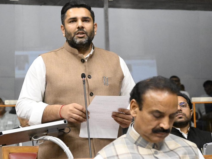 विधानसभा में सोनीपत की समस्याओं व मांगों पर बोलते हुए विधायक निखिल मदान।