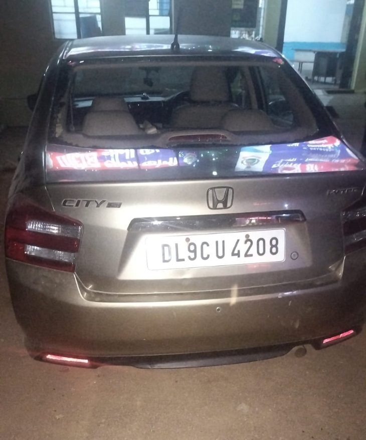 बिलासपुर में पुलिस ने आरोपियों की कार को जब्त किया है।