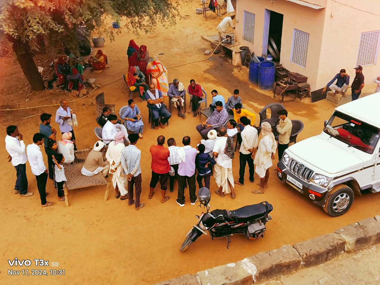 In Paunk ki Dhani Dahlada, a panther entered the enclosure of a house ...