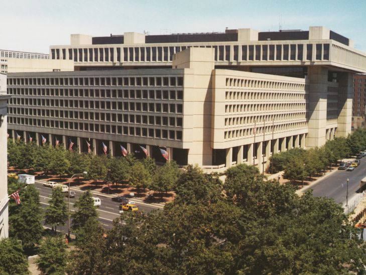 अमेरिका के वॉशिंगटन में स्थित FBI हेडक्वार्टर।