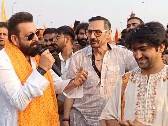 संजय दत्त ने पंडित धीरेंद्र शास्त्री को छोटा भाई और अपना गुरु बताया।