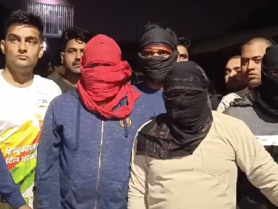 मुरैना में पुलिस ने विस्फोट मामले में 8 लोगों पर केस दर्ज किया है। इसमें से 5 आरोपियों को गिरफ्तार कर लिया है।