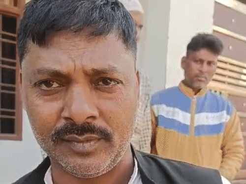 गांव संकलापुरी के प्रधान पति जावेद ने कहा- NCR में फैक्ट्रियां बंद होने के बाद यहां कई यूनिट खुल गई हैं।