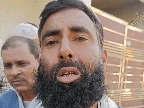 जलील ने कहा- मेरे घर के दो सदस्यों को सांस लेने में दिक्कत हुई, फिर उनकी मौत हो गई।