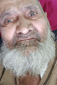 बूंदू हसन ने कहा- फसलें बर्बाद हो रही हैं, उन पर भी प्रदूषण का असर दिखता है।