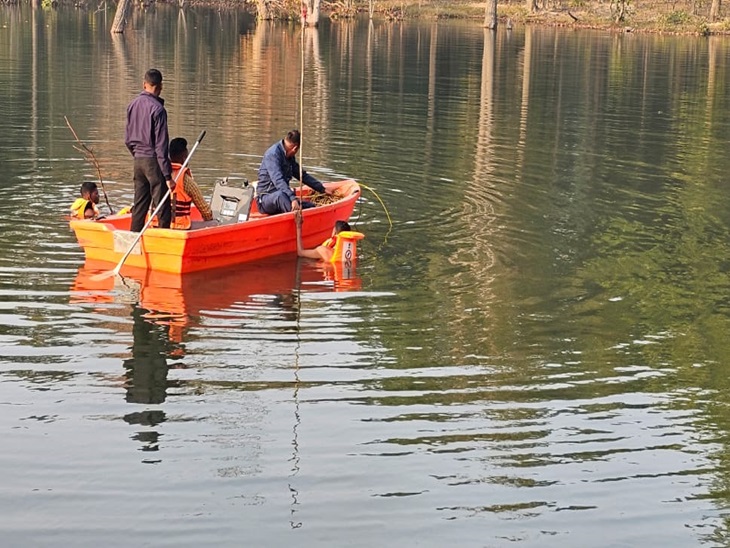 रेस्क्यू टीम ने बरामद किया दोनों का शव