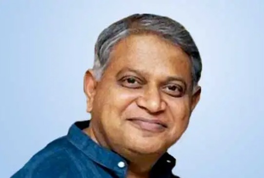 मैनेजमेंट गुरु एन.रघुरामन का नाम भी स्पीकर्स लिस्ट में शामिल है।