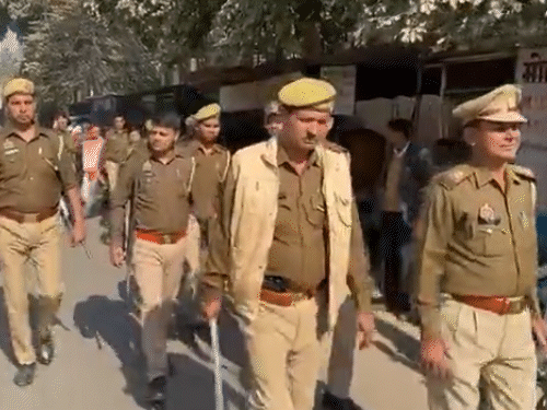 या कर्जबाजारीपणाला सुरुवात केली. याकडे कडेकोट बंदोबस्त आला होता.