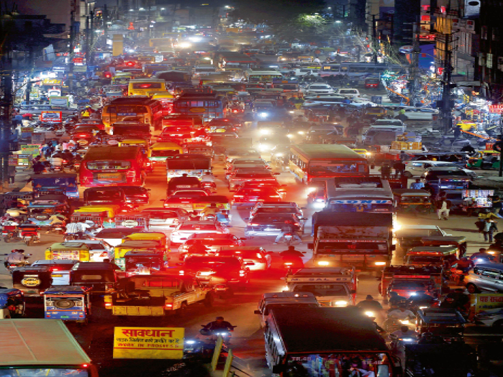 Nadra Chauraha...design not finalized, road obstructions, 5 lakh people ...