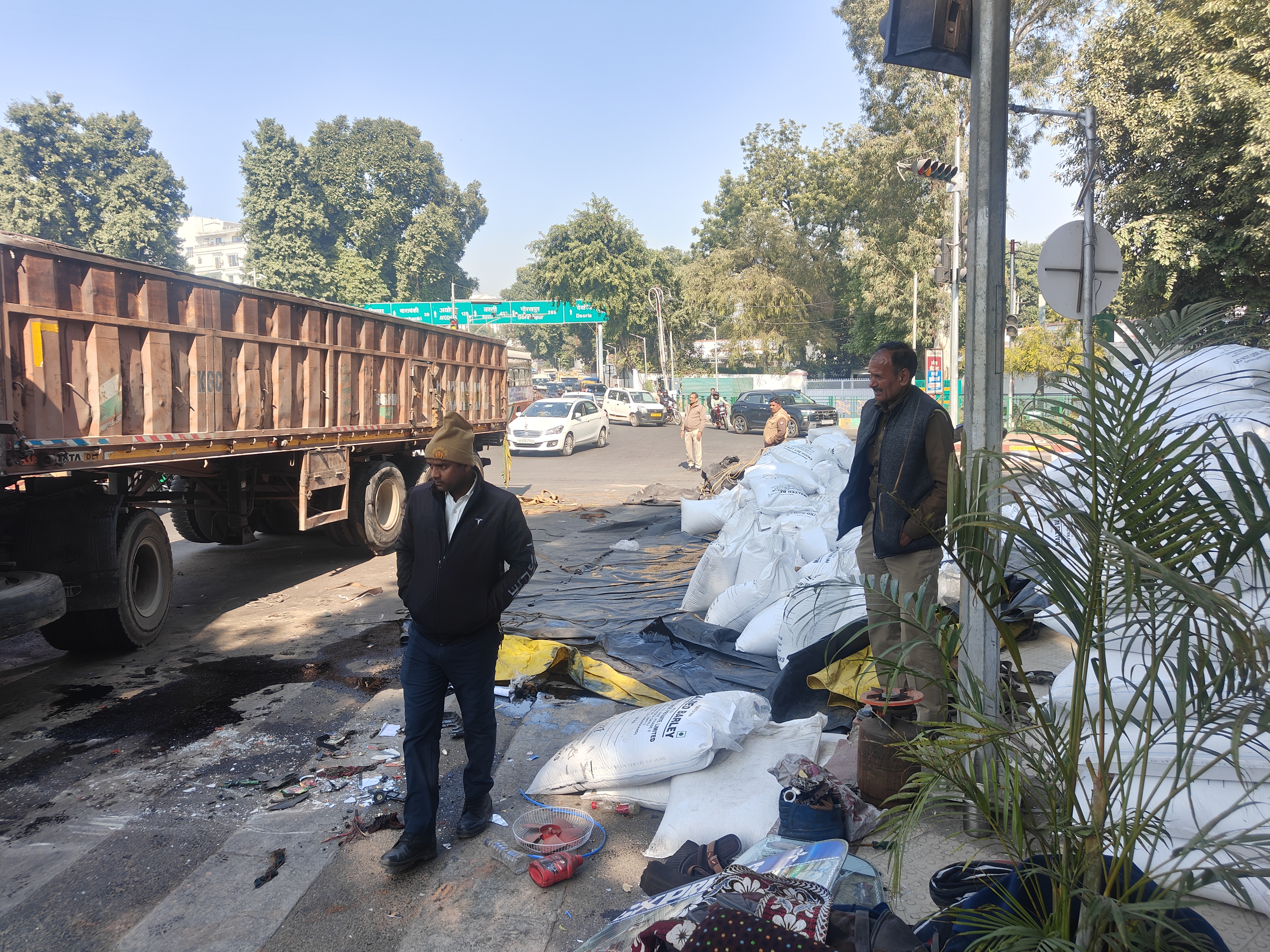 हादसे के बाद ट्रक की तस्वीर