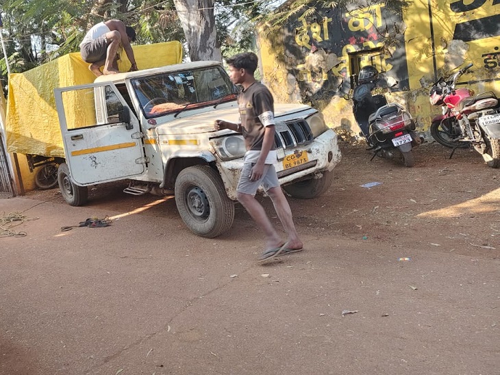 चावल सहित पिकअप को कराया गया जेवरा सिरिसा चौकी में खड़ा