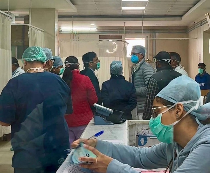 शनिवार सुबह सचिन पायलट घायलों से मिलने पहुंचे।