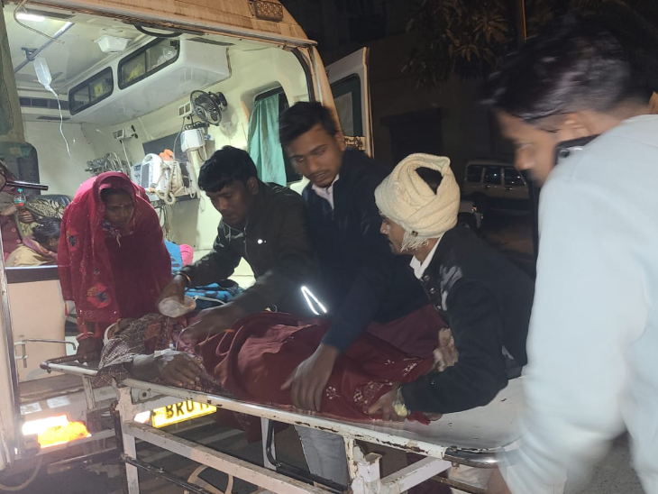 हादसे में अब तक 5 लोगों की मौत हो चुकी है।