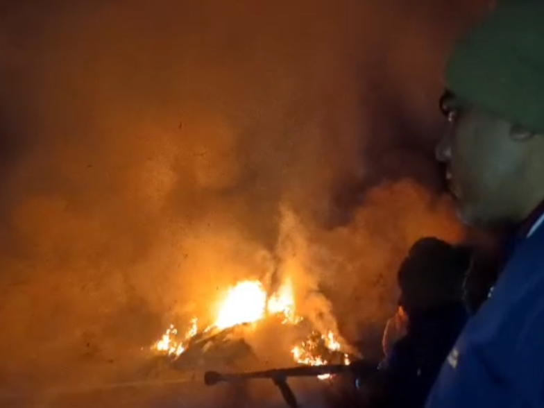 The fire was brought under control after 1 hour of hard work