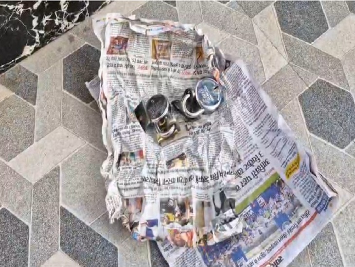 सूने मकान से 90 लाख रुपए की चोरी करने वालों ने ताले तोड़ दिए।