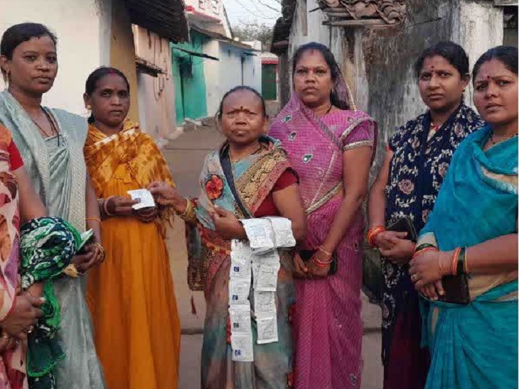 मितानिन और स्वास्थ्य विभाग की टीम कर रही घर घर सर्वे