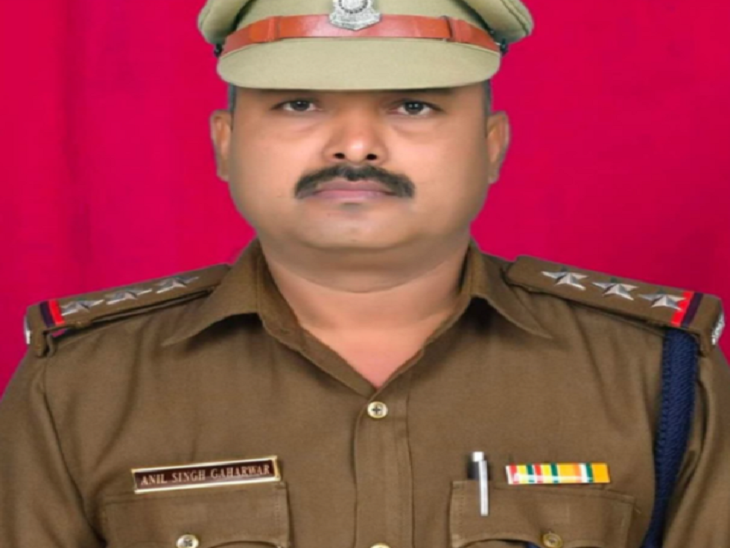 छत्तीसगढ़ आर्म्ड फोर्स के कंपनी कमांडर अनिल सिंह गहरवाल सतना, मध्यप्रदेश के रहने वाले थे।