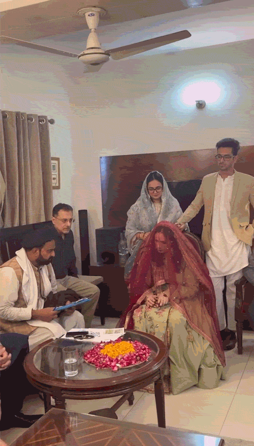 बेटे अब्दुल अहद ने मां की शादी का यह वीडियो इंस्टाग्राम पर शेयर किया है।