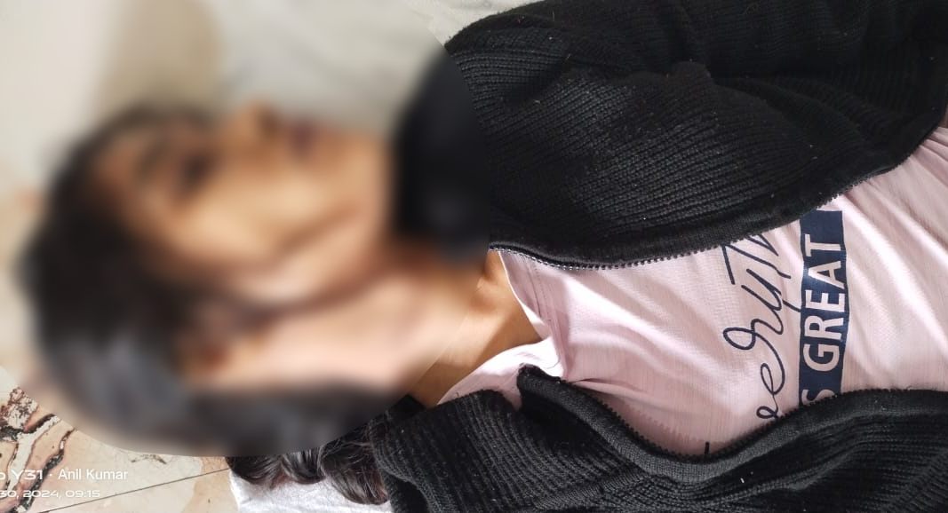 19 साल की युवती अंकुर नाथ ने इंस्टाग्राम लाइव आकर सुसाइड कर लिया।