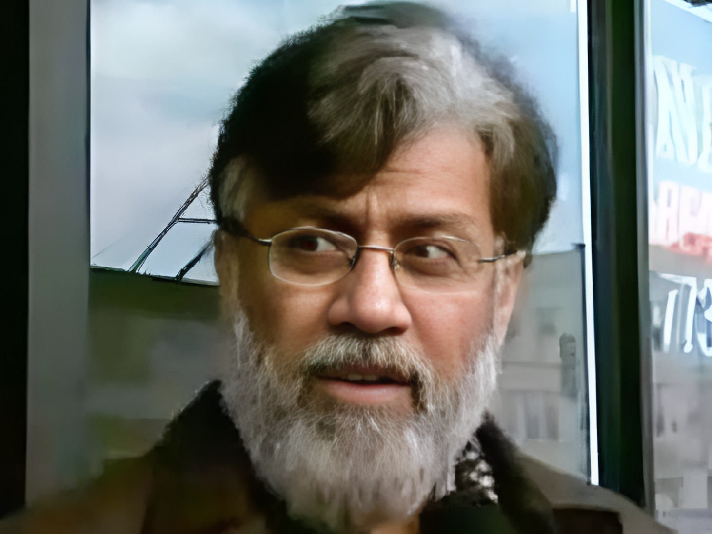 पाकिस्तानी मूल का कनाडाई बिजनेसमैन तहव्वुर राणा अभी अमेरिकी जेल में है।