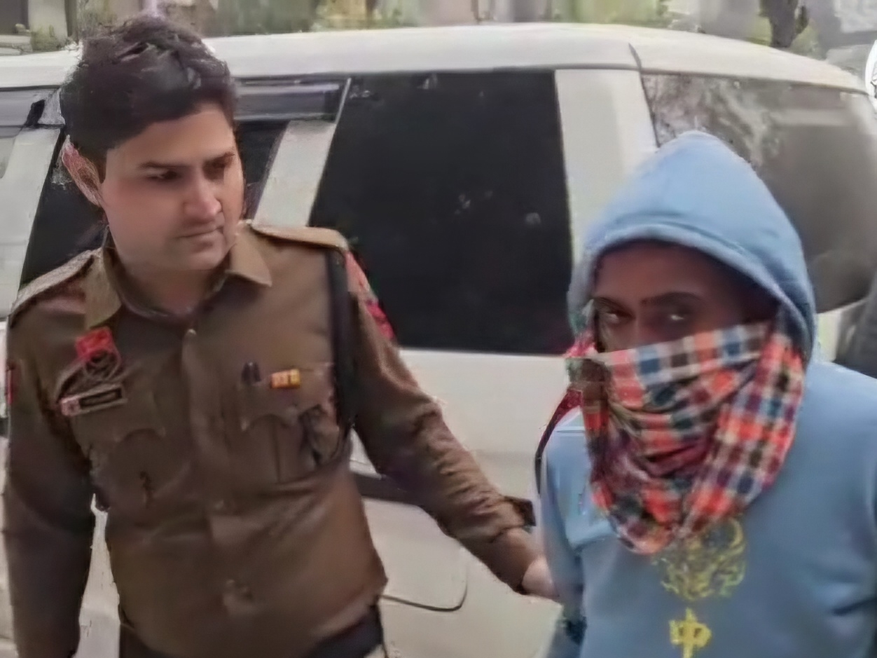 पुलिस की गिरफ्त में आरोपी।