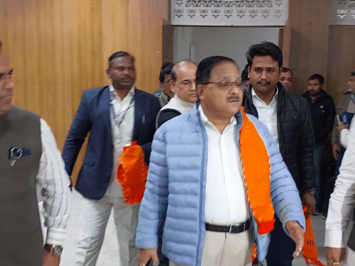 फोटो दो दिन पहले का है। भाजपा प्रदेश प्रभारी राधामोहन दास अग्रवाल ने संगठन को लेकर बैठक ली थी।