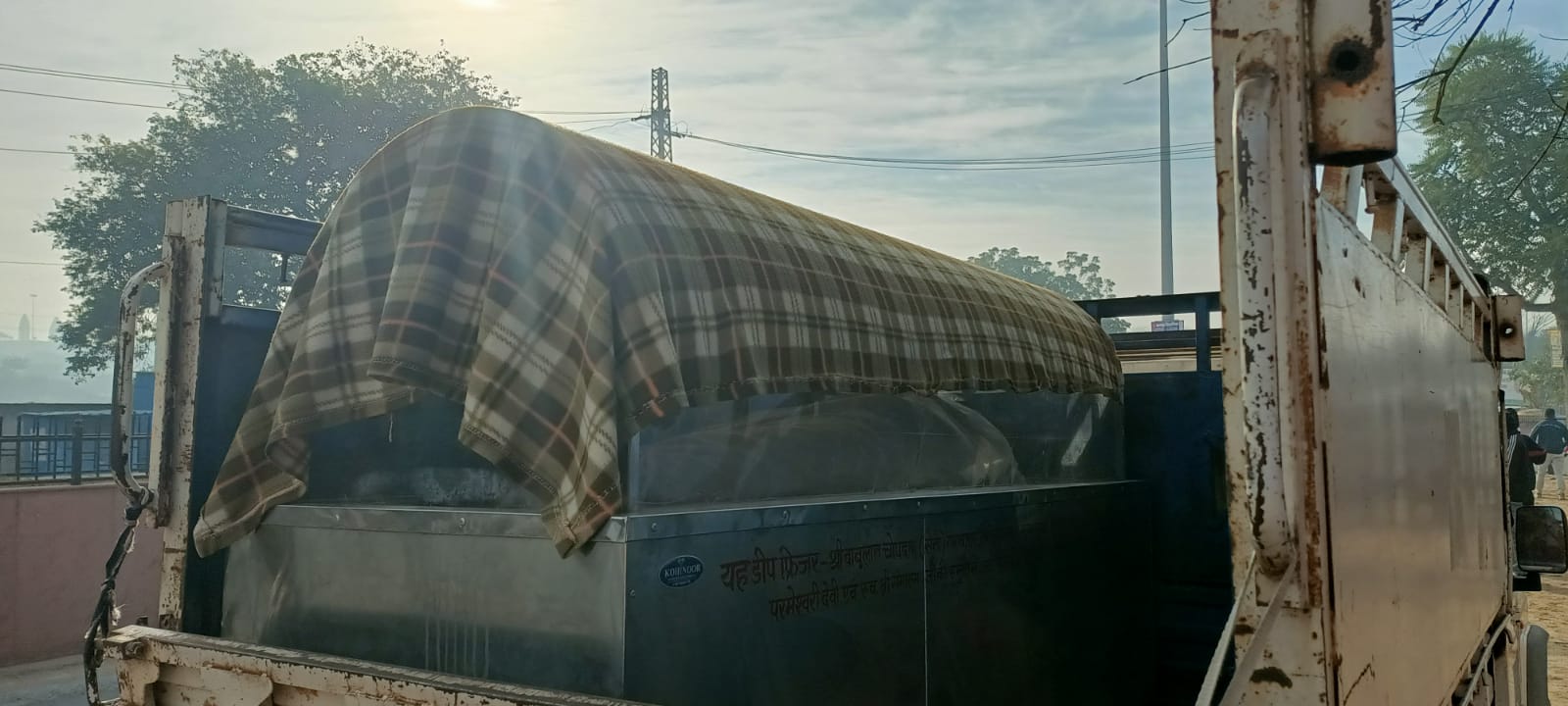 सरदर थाने के बाहर परिजनों ने शव रख कर धरना दिया