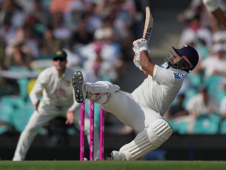 ब्यू वेबस्टर के ओवर में रैंप शॉट खेलते भारतीय बल्लेबाज ऋषभ पंत। - Dainik Bhaskar