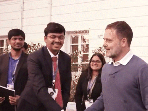 राहुल गांधी ने IIT मद्रास के स्टूडेंट से बातचीत की। उन्होंने भारत में शिक्षा व्यवस्था को लेकर अपना विजन स्टूडेंट को बताया। - Dainik Bhaskar