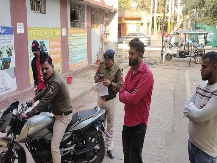 दुर्ग कोतवाली पुलिस जांच के लिए पहुंची जिला अस्पताल।