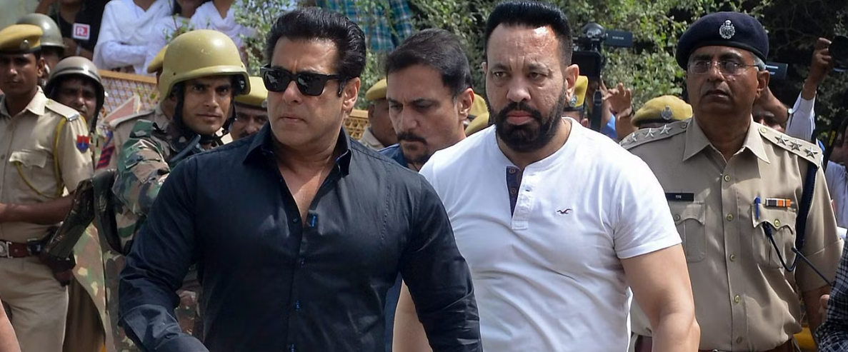 सलमान को Y प्लस कैटेगरी की सुरक्षा मिली हुई थी। बाबा सिद्दीकी के मर्डर के बाद Y प्लस सिक्योरिटी में एक लेयर और बढ़ाई गई।