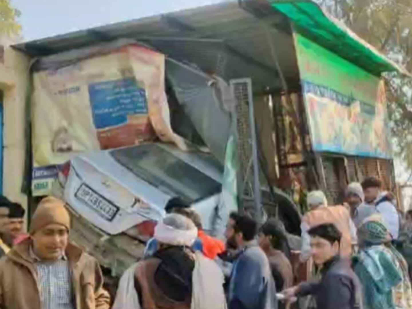 Uncontrolled car rams into shop on Delhi-Saharanpur highway