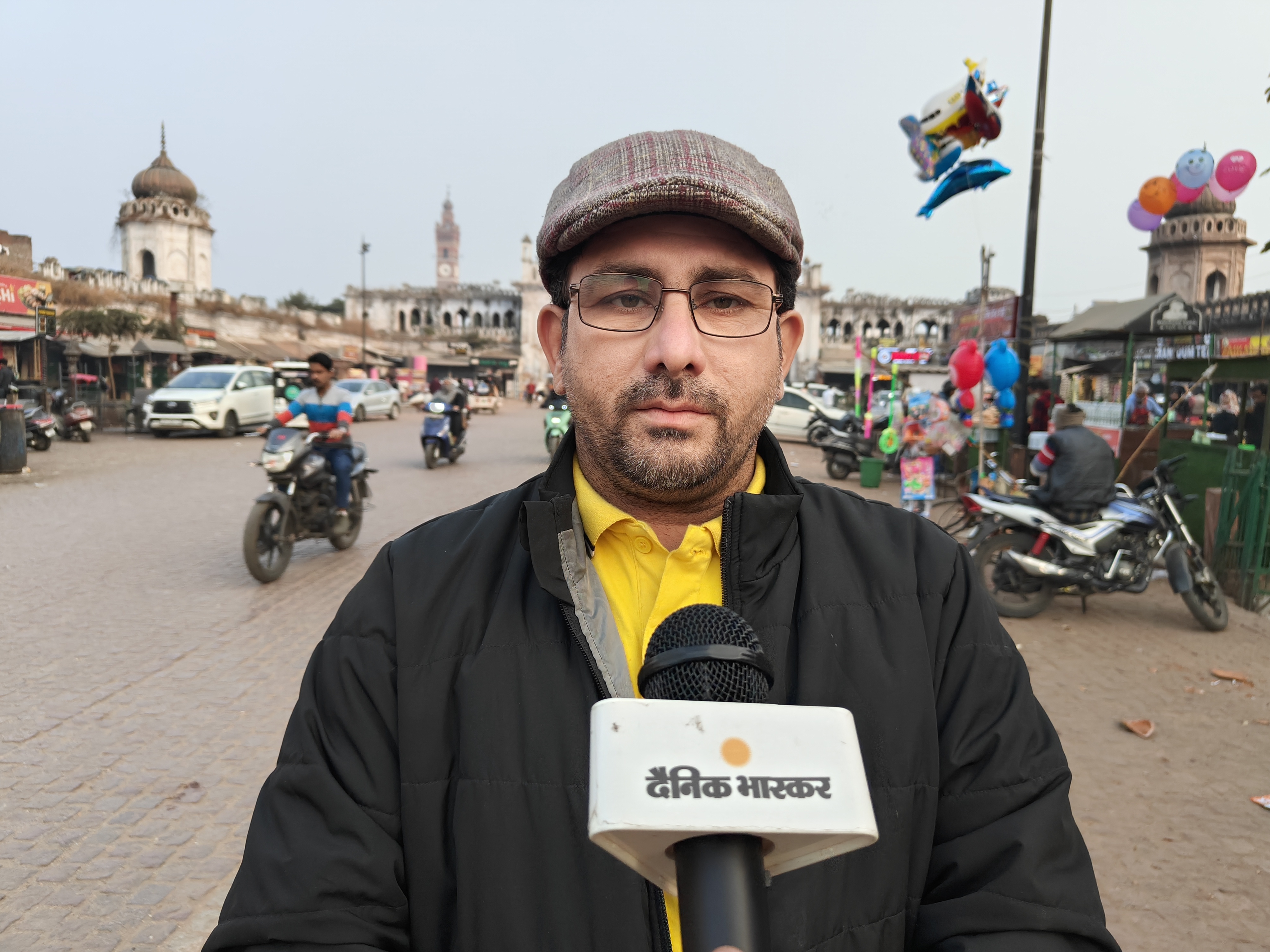 क्षेत्रीय निवासी शमशी आजाद बोले- सरकार के साथ सबको इमारत की सुरक्षा करनी होगी।