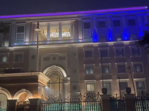 इंदिरा भवन की आधारशिला तत्कालीन कांग्रेस अध्यक्ष सोनिया गांधी ने दिसंबर, 2009 में पार्टी के 125वीं साल पूरे होने पर रखी थी। - Dainik Bhaskar