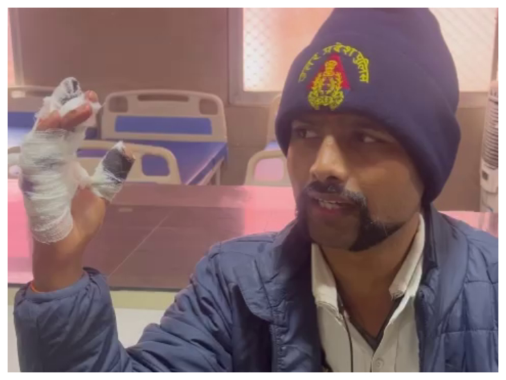 चाईनीज मांझा से पुलिसकर्मी विक्रम सिंह की 3 अंगुलियां कट गई है।