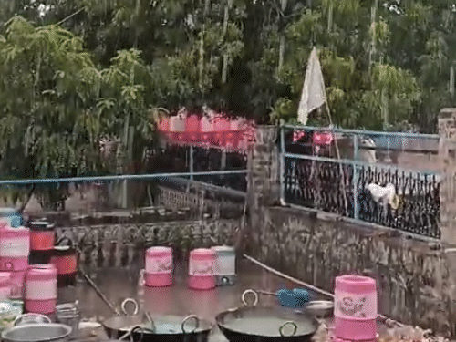 भीलवाड़ा में सुबह से ही बादल छाए हुए थे। करीब सवा ग्यारह बजे हल्की बरसात हुई।