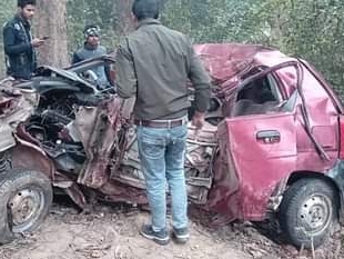 Three cousins died after their car collided with a tree