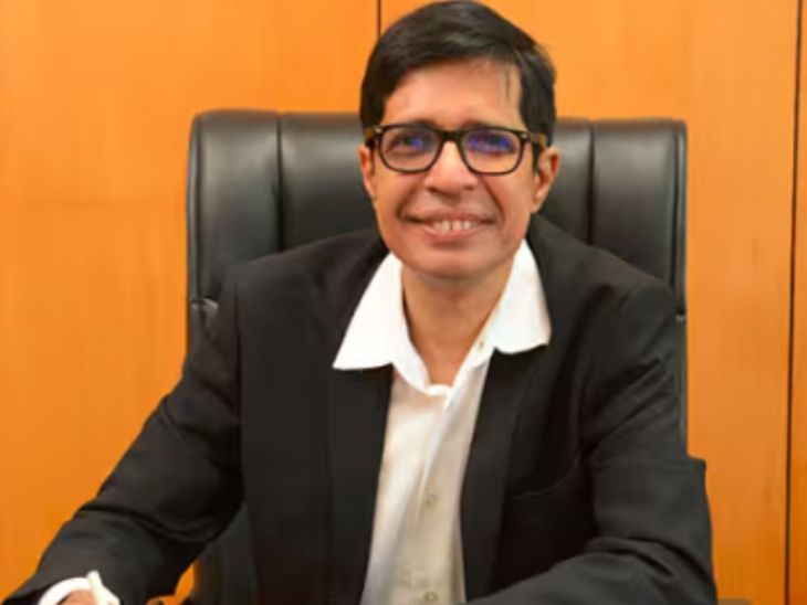 ਪ੍ਰੋ. ਵੀ ਕਾਮਕੋਟੀ ਨੂੰ ਜਨਵਰੀ 2022 ਵਿੱਚ ਆਈਆਈਟੀ ਮਦਰਾਸ ਦਾ ਡਾਇਰੈਕਟਰ ਨਿਯੁਕਤ ਕੀਤਾ ਗਿਆ ਸੀ। - ਦੈਨਿਕ ਭਾਸਕਰ