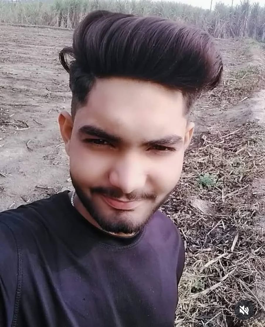 Ghaziabad News : प्रेमी जोड़े ने ट्रेन के आगे कूदकर दी जान, परिजनों का विरोध बना मौत की वजह ! 2 मृतक प्रेमी।