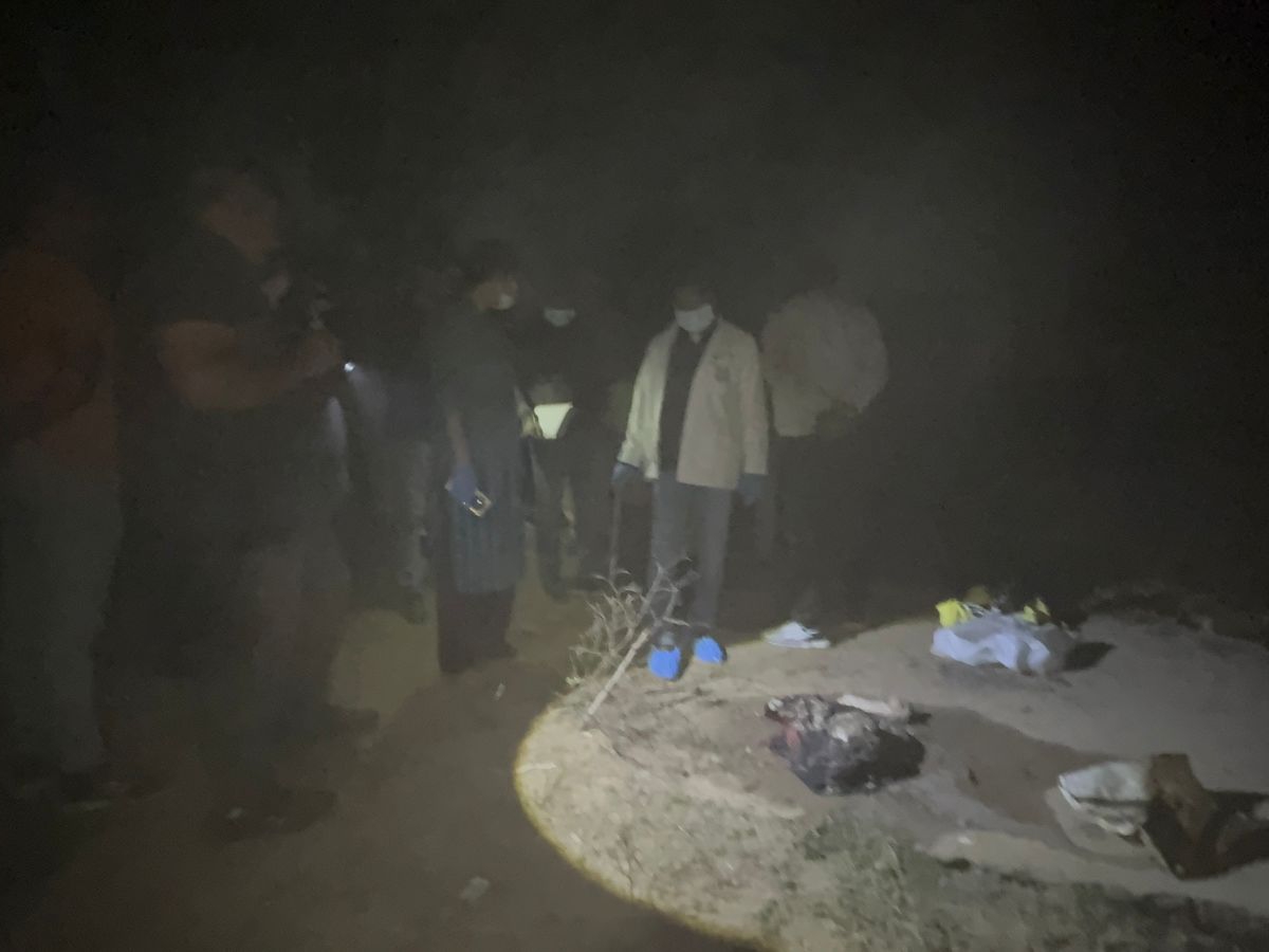 कोरबा के हसदेव नदी में एक थैले में युवती के शव के टुकड़े मिले हैं। ये थैला मछली पकड़ने पहुंचे बच्चों को मिला है।