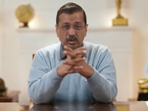 अरविंद केजरीवाल ने कहा कि देश का असली सुपर पावर हमारा मिडिल क्लास है। इतिहास में पहली बार एक पार्टी मिडिल क्लास के लिए मैनिफेस्टो जारी कर रही है। - Dainik Bhaskar