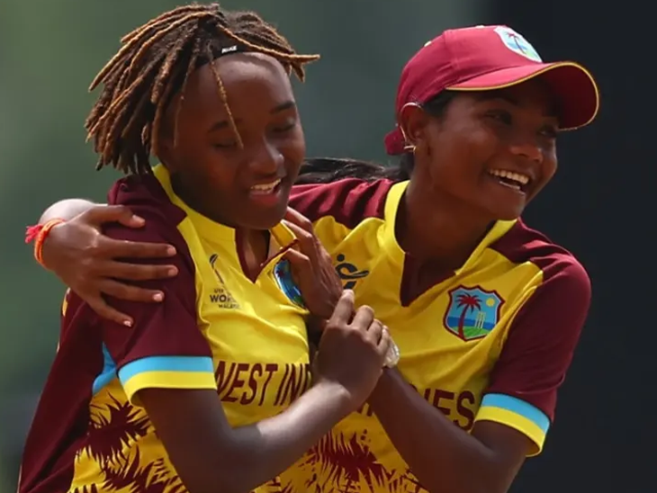 West Indies' Erin Dean and captain Samara Ramnath together took six wickets. - Dainik Bhaskar