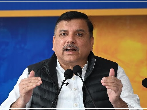 संजय सिंह का कहना है कि हमारे AAP कार्यकर्ताओं पर झूठी शिकायतें की जा रही हैं। ताकि वे प्रचार न कर सकें। - Dainik Bhaskar