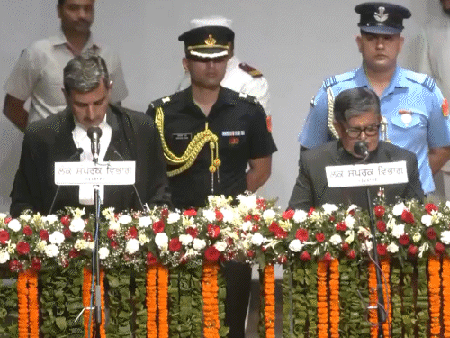 ਪੰਜਾਬ ਦੇ ਰਾਜਪਾਲ ਦਾ ਅਹੁਦਾ ਸੰਭਾਲਣ ਮੌਕੇ ਸਹੁੰ ਚੁੱਕ ਸਮਾਗਮ ਦੀ ਤਸਵੀਰ। (ਫਾਈਲ)