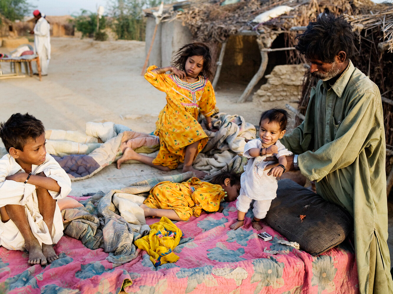 पाकिस्तान में दलित हिंदुओं के हालात और भी बदतर हैं। (तस्वीर साभार: youth4nature)