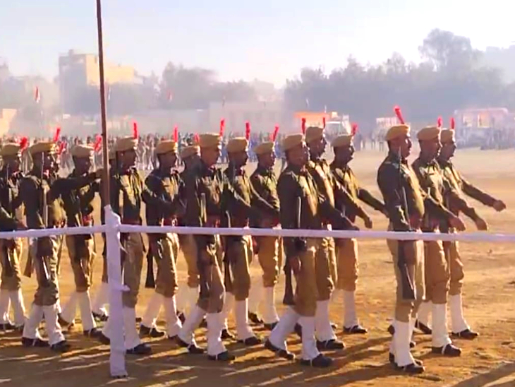 समारोह में शानदार परेड का हुआ आयोजन।