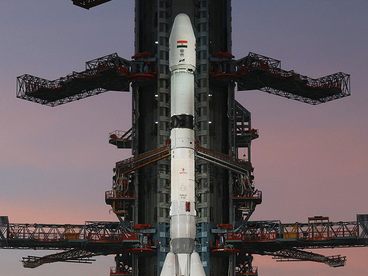 ਇਸ਼ਰੋ ਨੇ ਹੁਣ ਤੱਕ ਸਤੀਸ਼ ਧਵਨ ਪੁਲਾੜ ਕੇਂਦਰ (ਧੀਰ) ਤੋਂ 99 ਮਿਸ਼ਨ ਲੜੇ ਹਨ. - ਡੈਨਿਕ ਭਾਸਕਰ