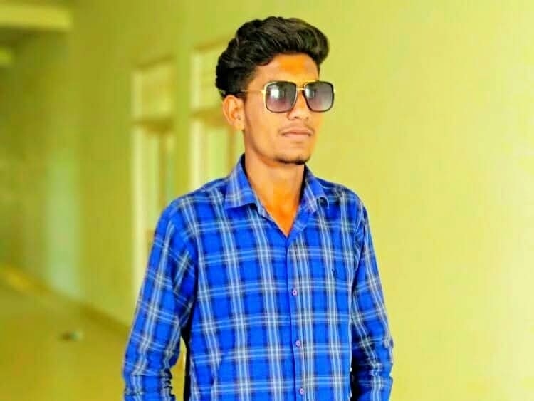 ਨੌਜਵਾਨ ਮੈਨ ਵਿਕਰਮ ਦੀ ਫਾਈਲ ਫੋਟੋ