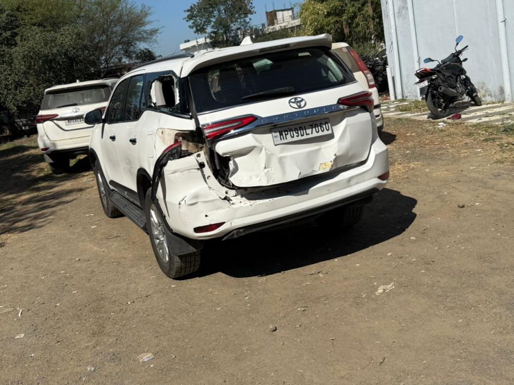 Narmadapuram Harda Road Accident; Truck Car Bike Collision | Seoni ...